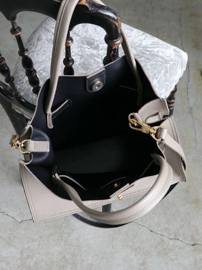 VIOLAd'ORO イタリアンWフェイスレザートートバック　ライトト-プ