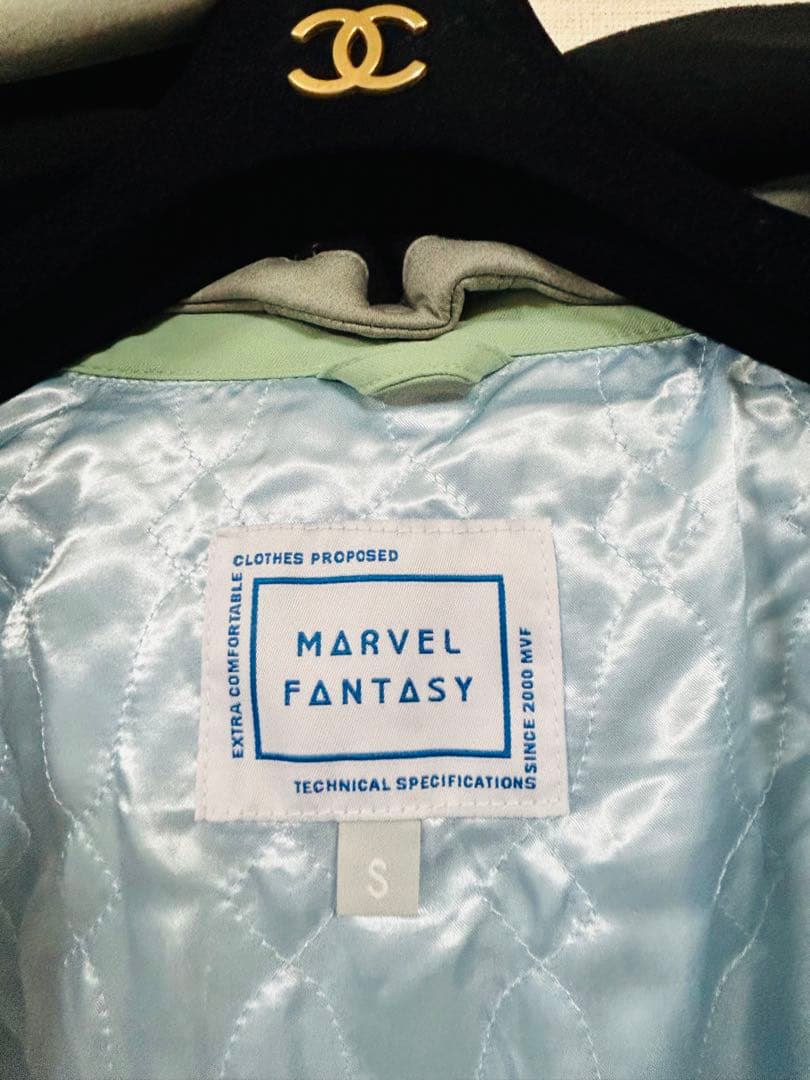 ☆新品タグ付☆ マーベルファンタジー　スノーボードウェア レディース　Sサイズ