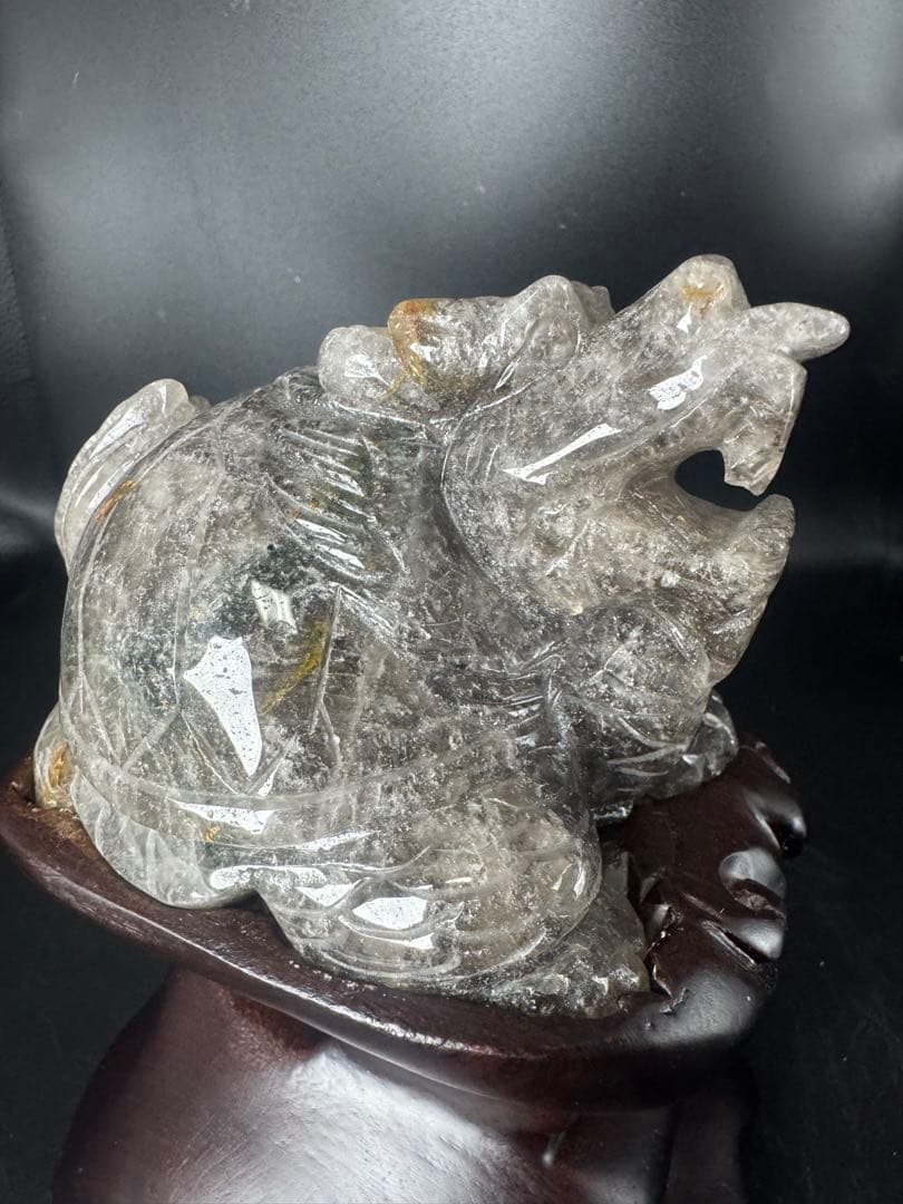 モリオン龍亀　天然石　台座付き　カービング