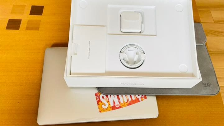 Apple MacBook Air Retinaディスプレイ13.3 256GB