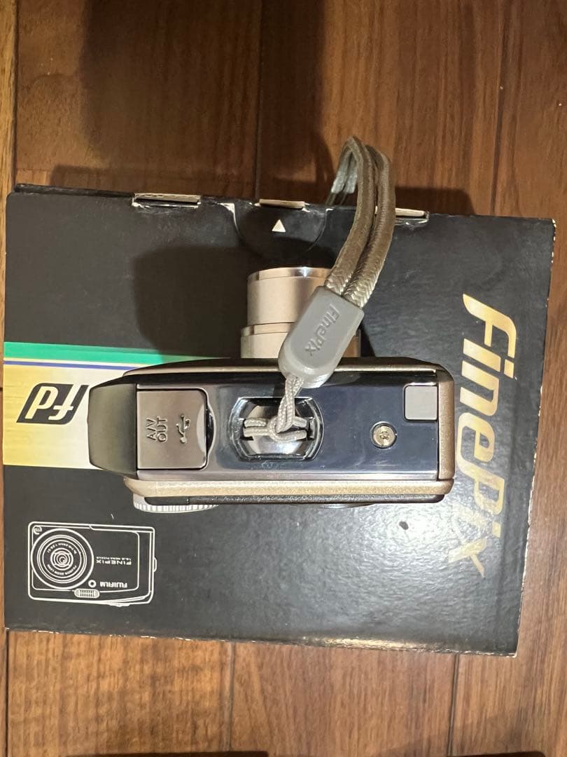 FUJIFILM FinePix F50fd コンパクトデジタルカメラ