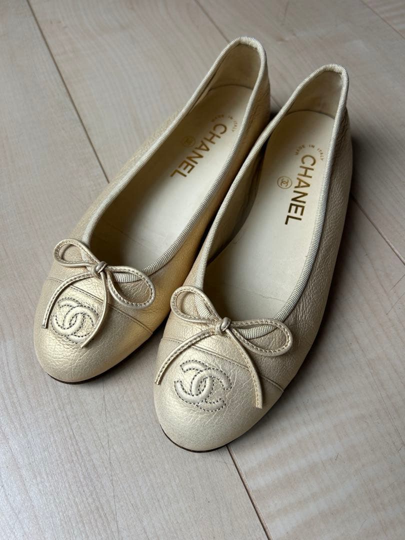 CHANEL ベージュ リボン付きバレエシューズ