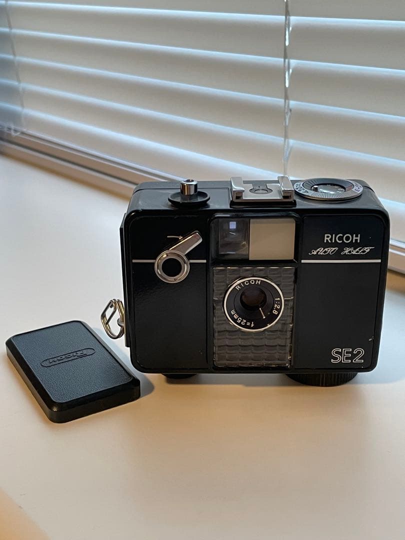 フィルムカメラRICOH SE2 オートハーフ