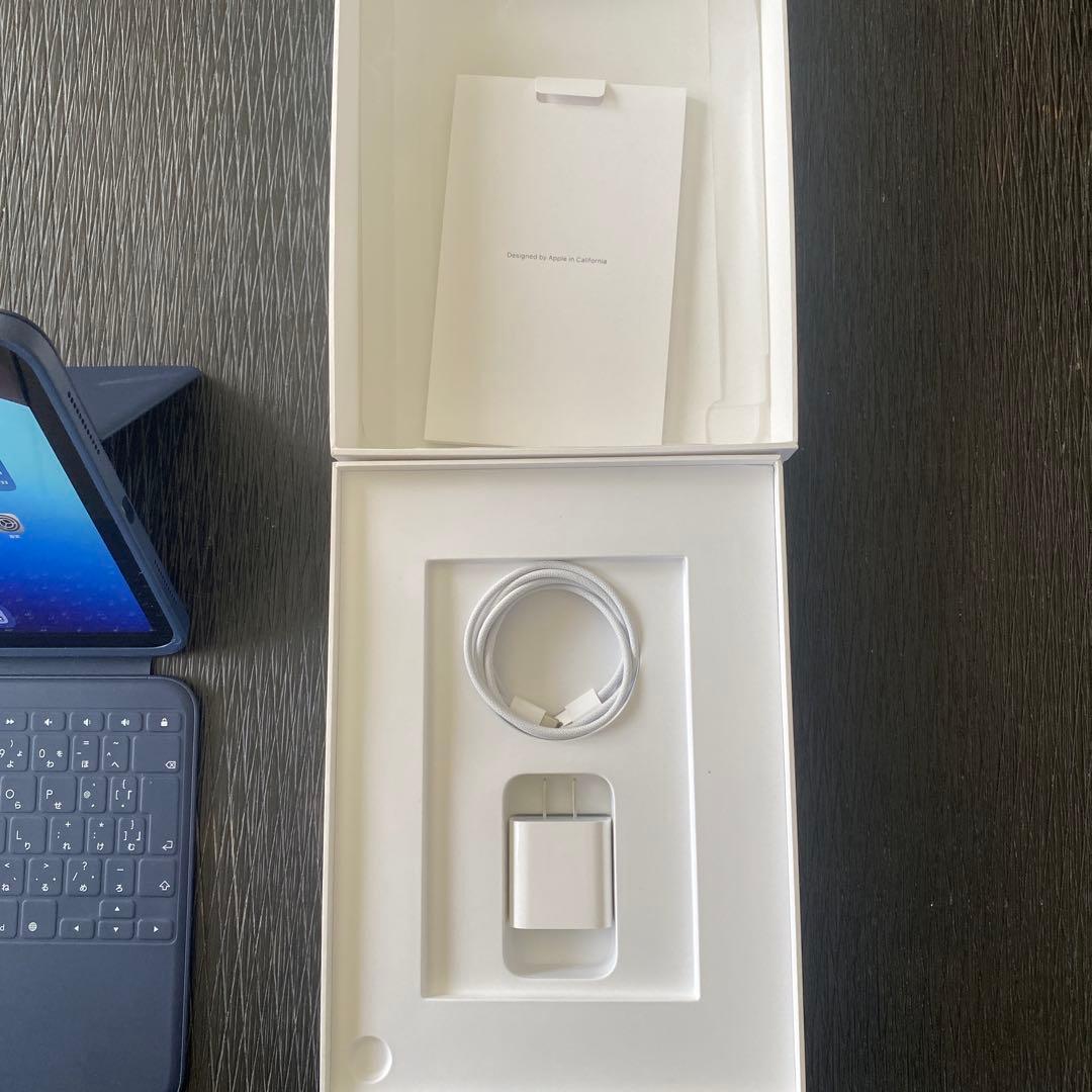 【ほぼ新品】　Logicool 4 iPad (第10世代)