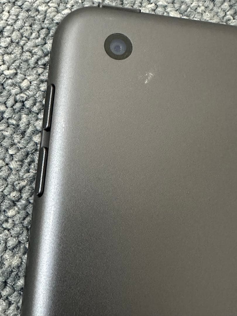 iPad 第7世代　32GB スペースグレイ