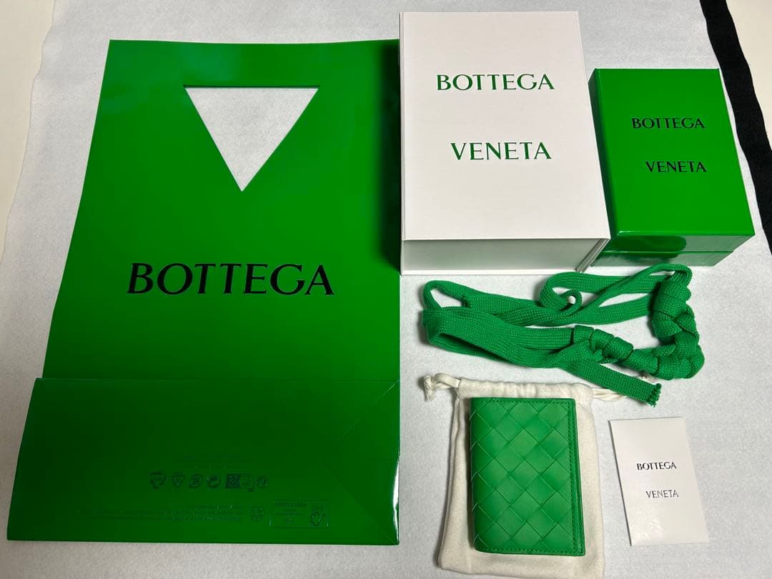 【未使用】BOTTEGA VENETA⭐︎グリーン⭐︎名刺入れ
