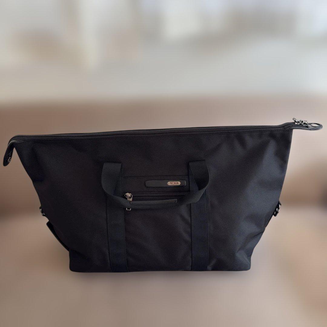 TUMI トウミ　ブラック ボストンバッグ　トートバッグ　ビジネスバッグ