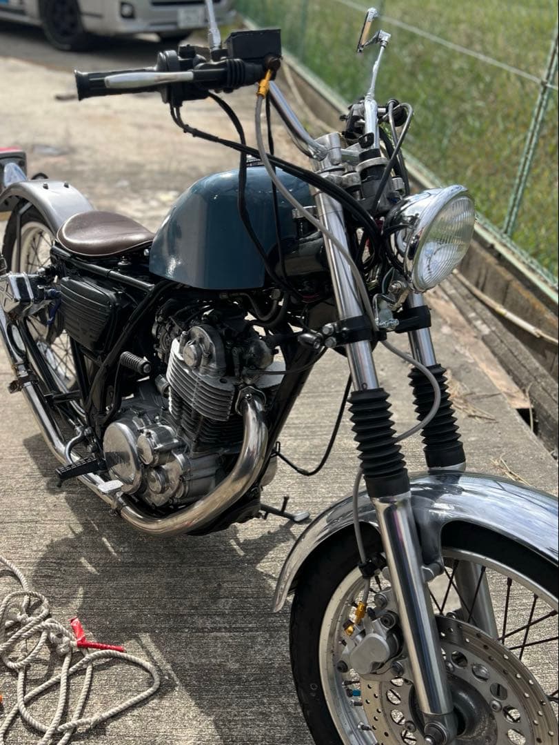 SR400 スポスタ　タンク