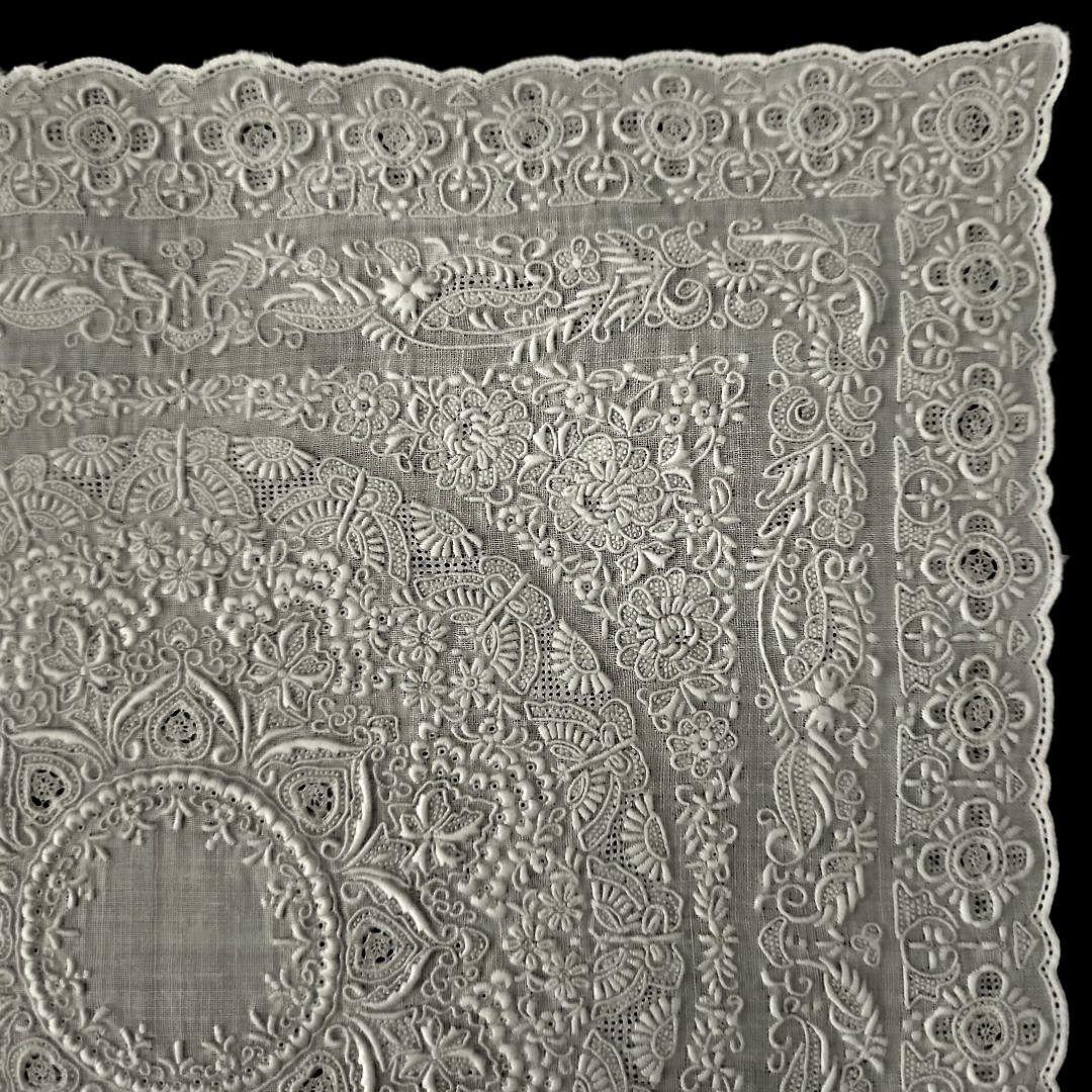 スワトウ ハンカチ 手刺繍 葡萄×蝶 R9