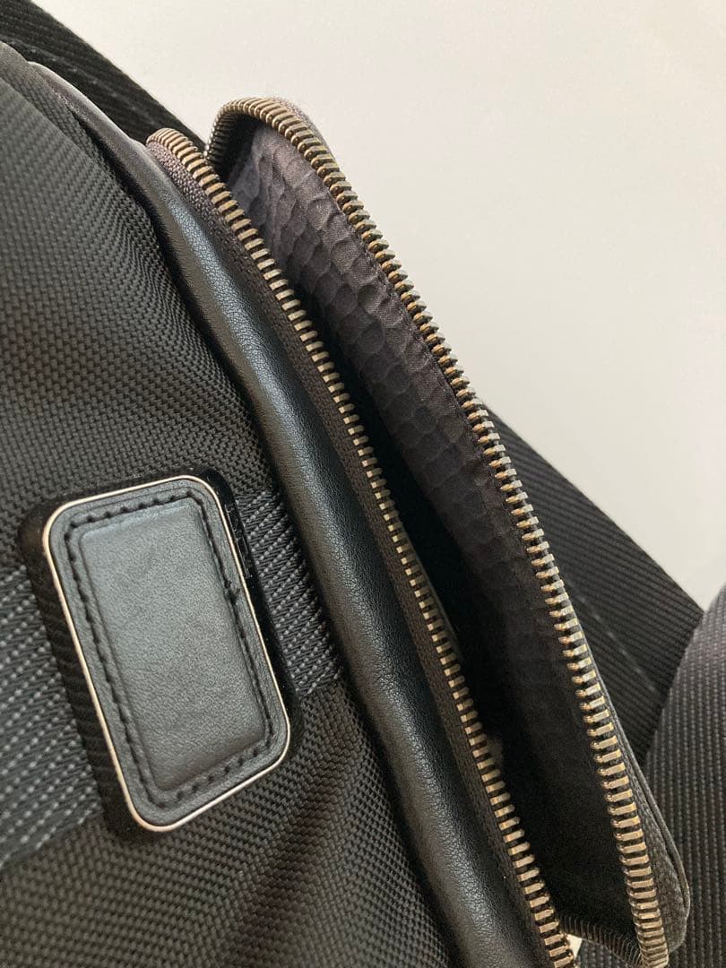 【美品】トゥミ TUMI ALPHA BRAVO ショルダーバッグ