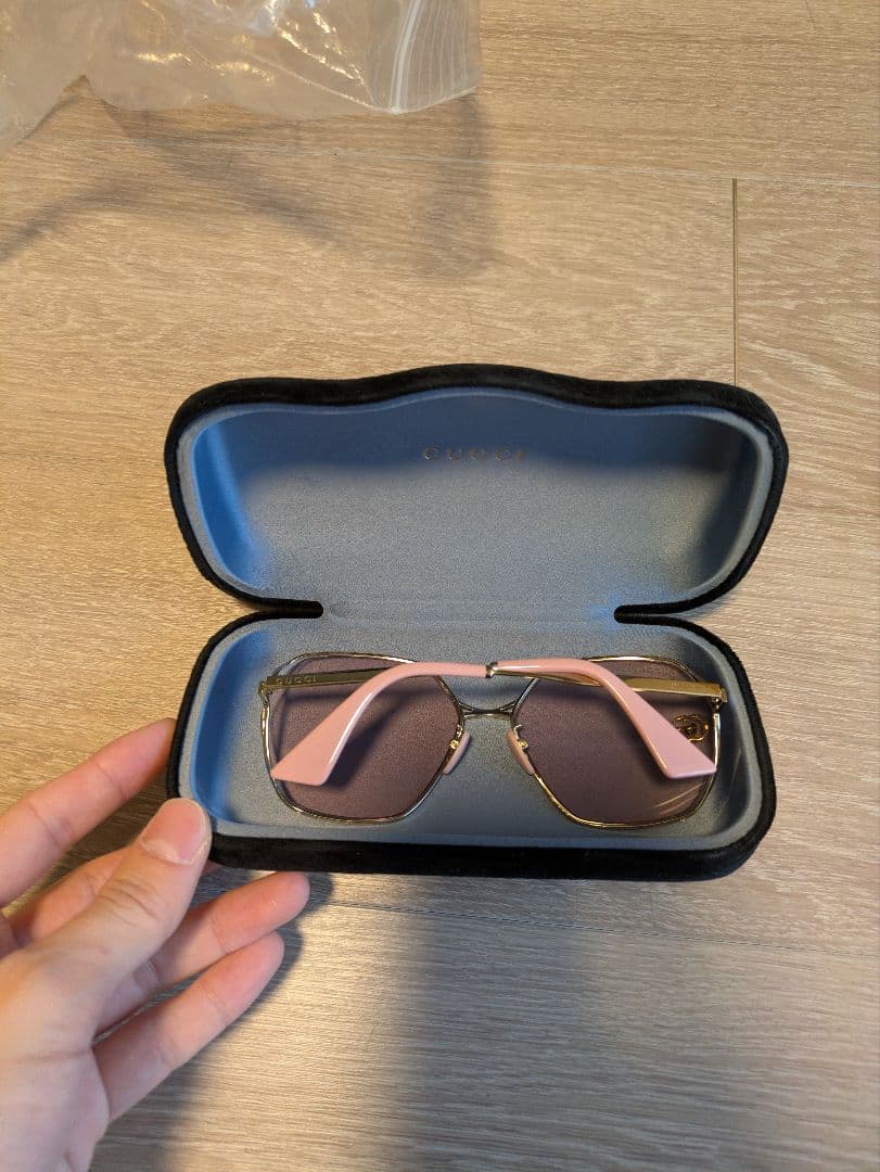 GUCCI　サングラス　GG0818sa