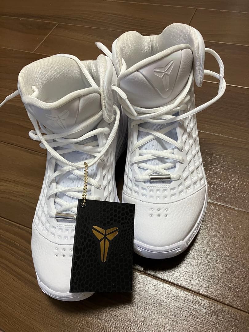 Kobe 3プロトロ ホワイト ハイカット バスケットシューズ