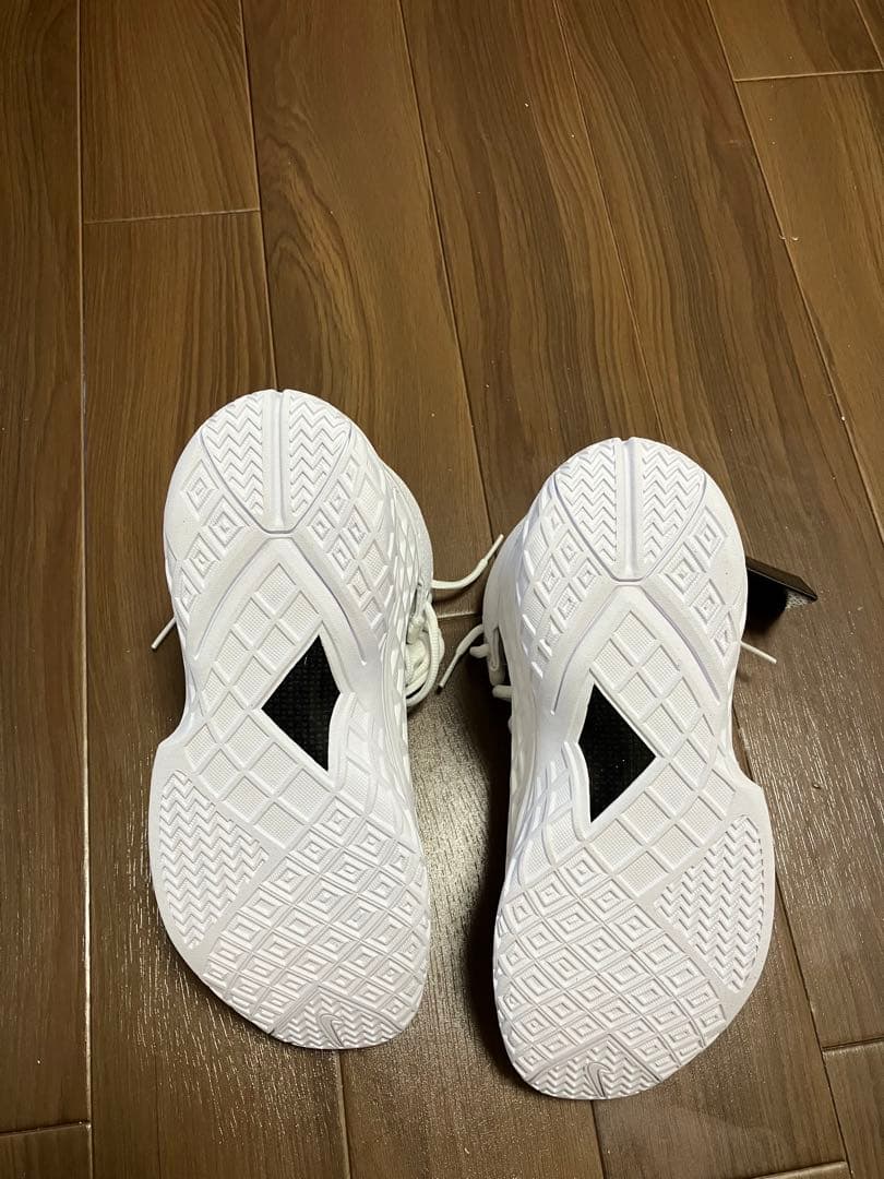 Kobe 3プロトロ ホワイト ハイカット バスケットシューズ