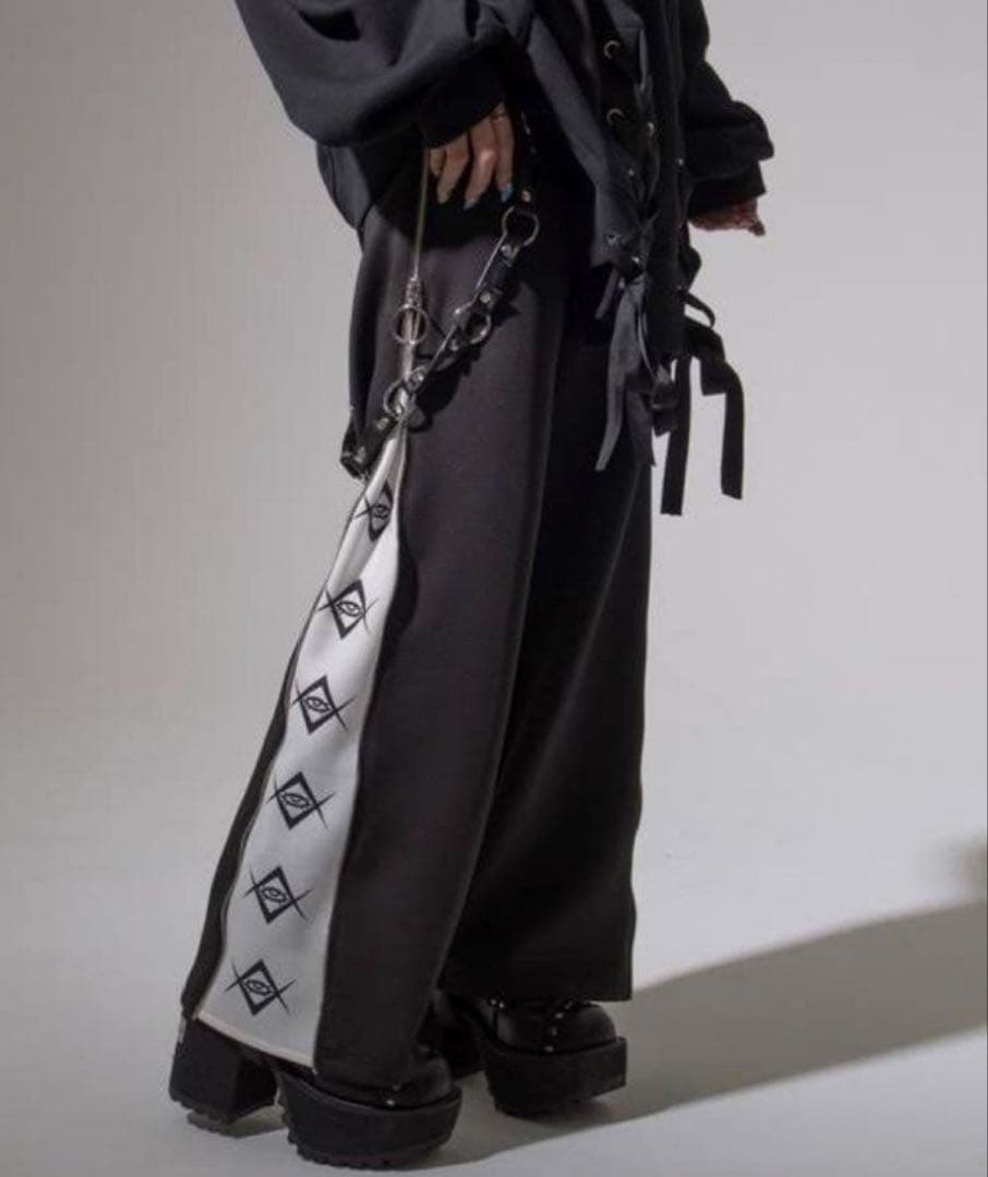 『REFLEM/レフレム』リングサス付きサイドZIPパンツ