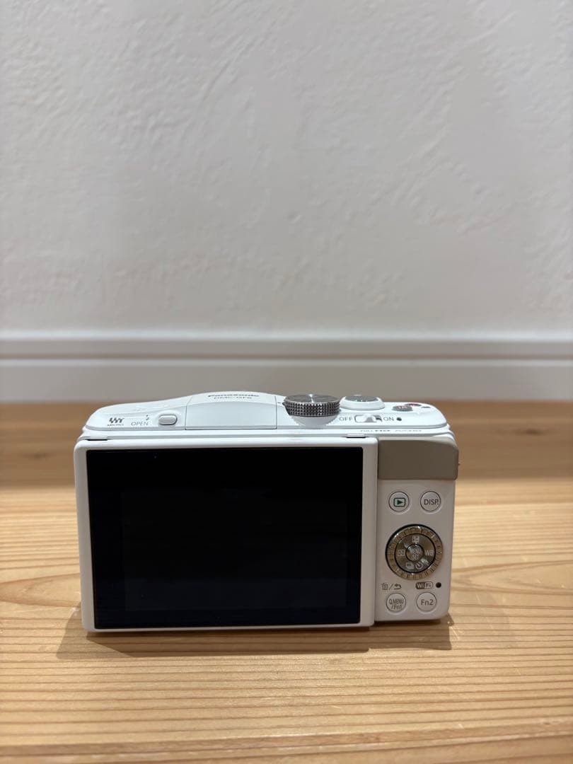 LUMIX DMC-GF6W(14-42mmレンズ) 電源難あり