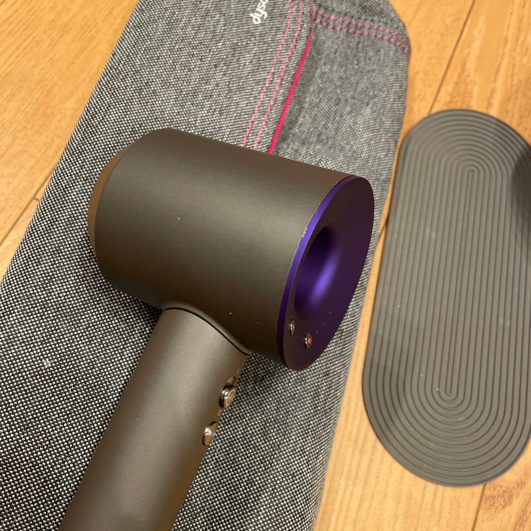 ダイソン dysonドライヤー hd08 ソフトケース付き