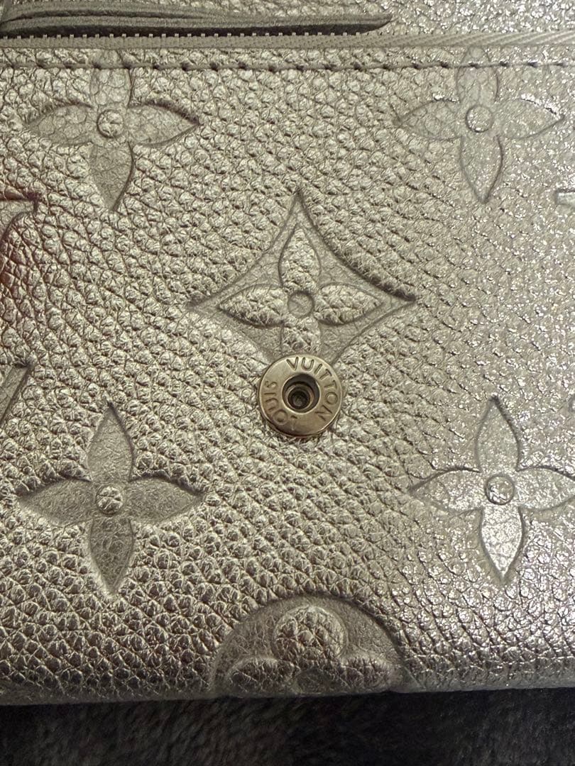 もも ルイヴィトンケース ポルトモネ・ロザリ