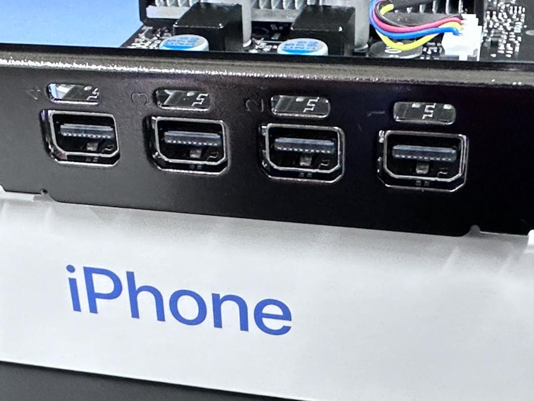 ●新品未使用● NVIDIA T1000 8GB グラフィックボード