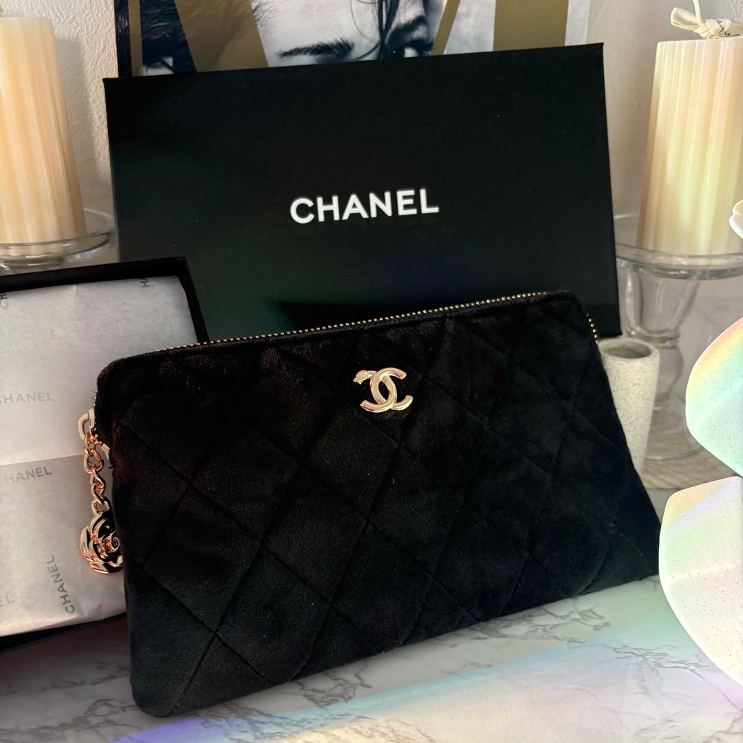 [新品]CHANELシャネル　メイクアップポーチ　ノベルティ　ラスト1個