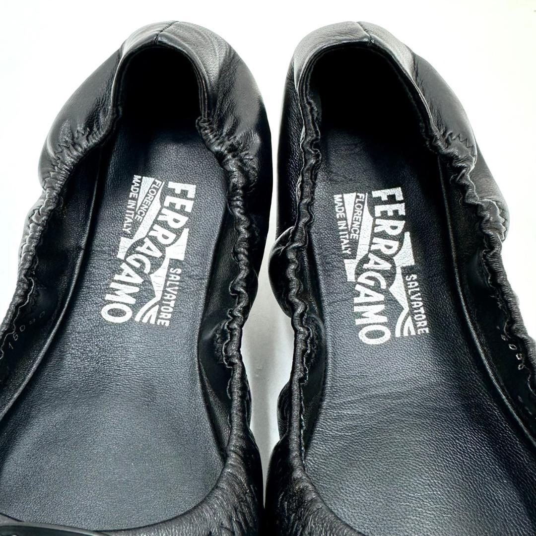 サルヴァトーレフェラガモ ヴァラリボン VARA LIZINKA バレエシューズ