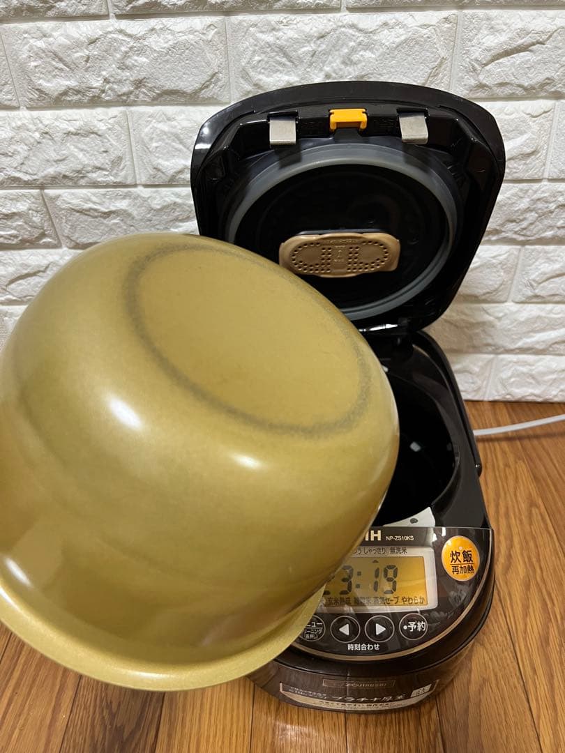ZOJIRUSHI　NP-ZS10KS プラチナ厚釜圧力IHジャー5.5合