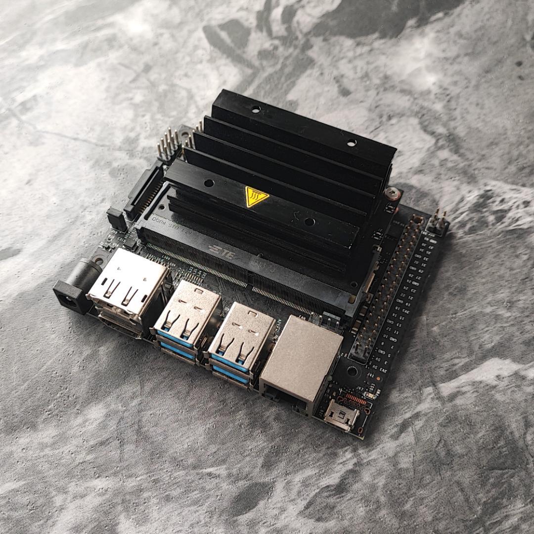 NVIDIA Jetson nano 4GB 開発者キット