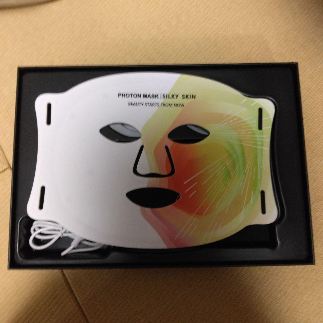 週末限定お値引き！新品！ PHOTON MASK SILKY SKIN