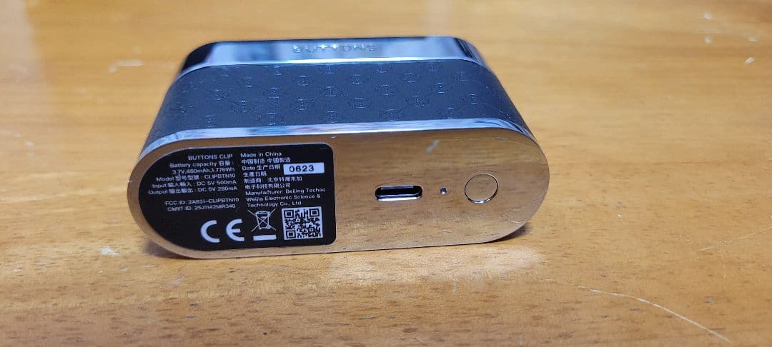 Buttons Clip ワイヤレスイヤホン