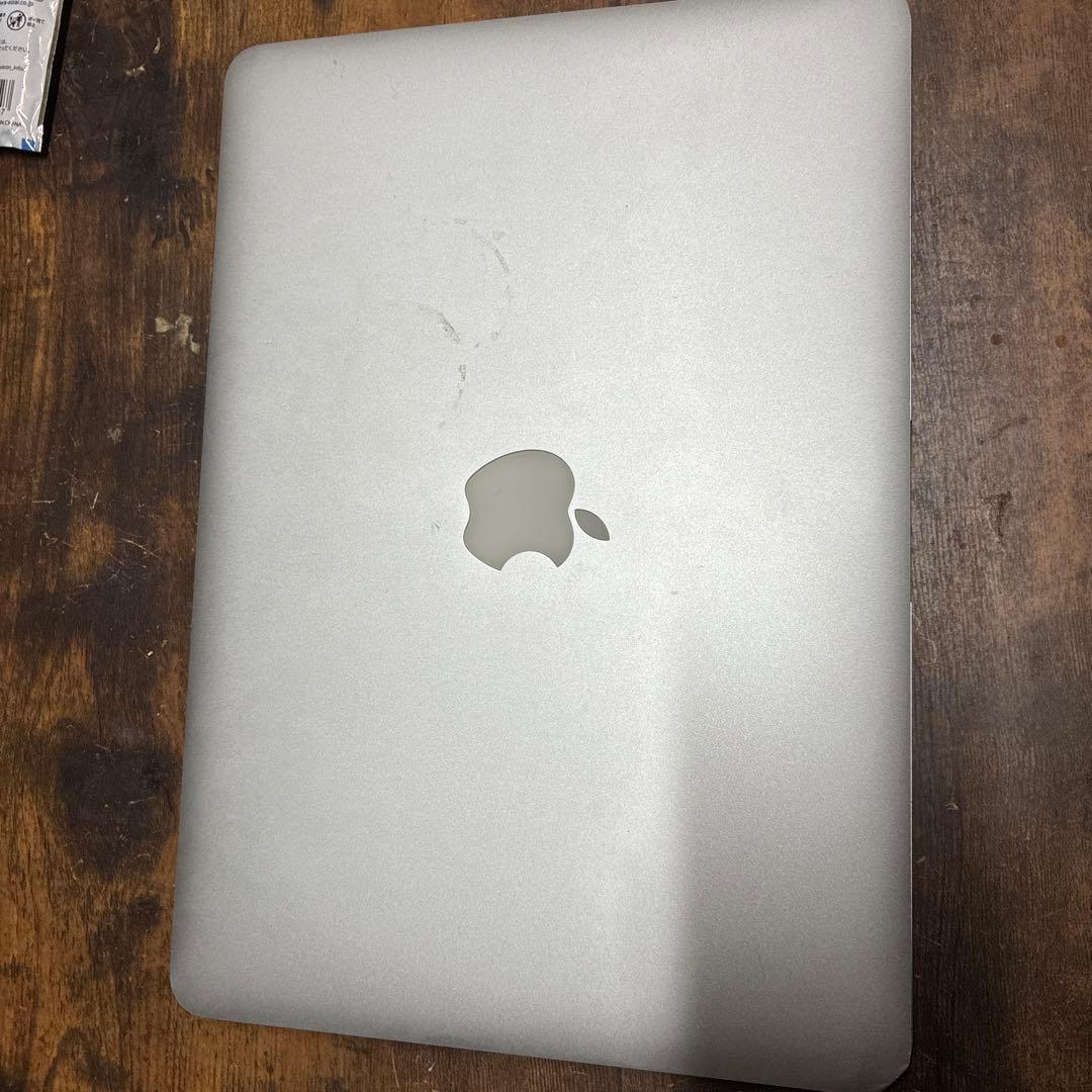 MacBook本体 MacBook Air 11 2015 i5/8GB/128GB