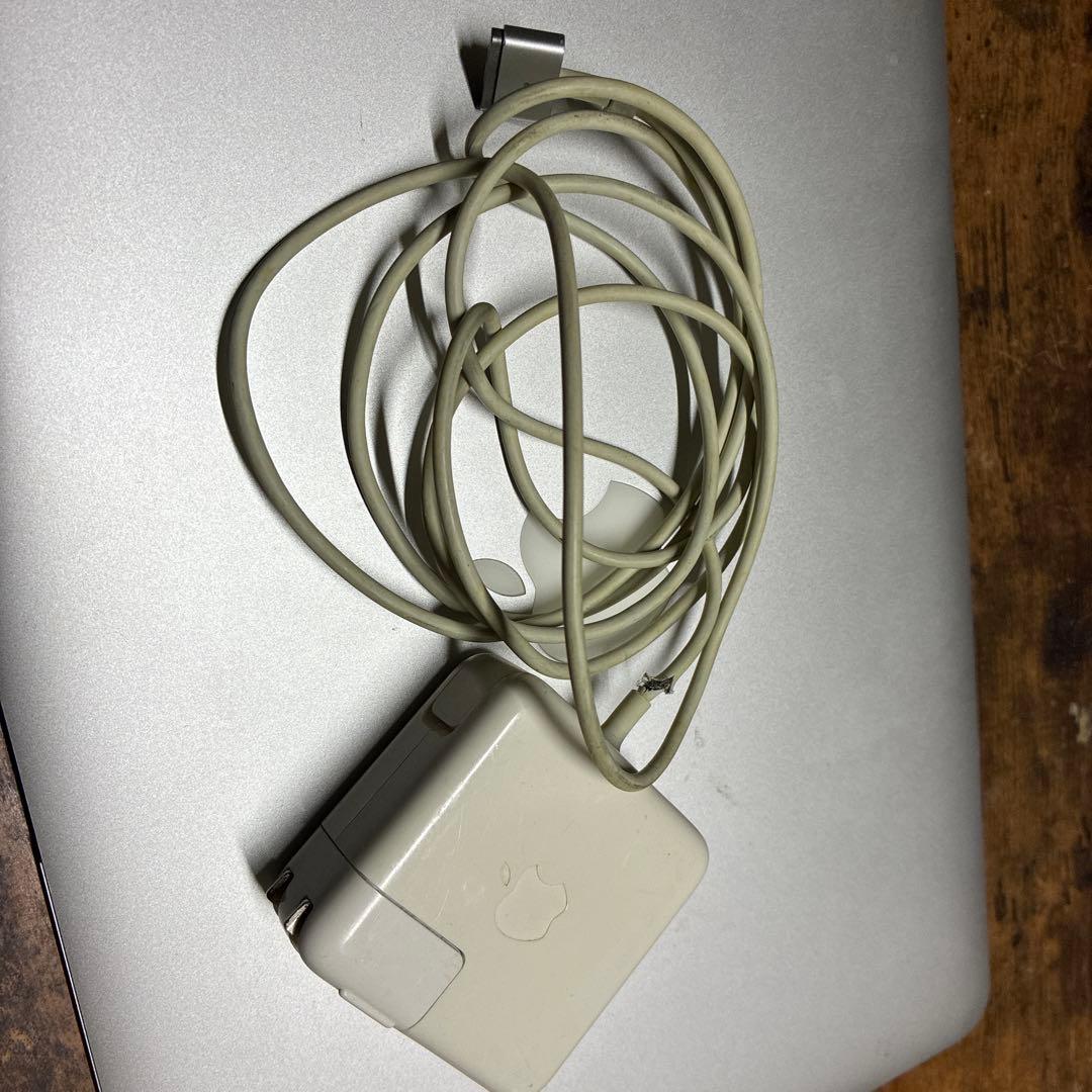 MacBook本体 MacBook Air 11 2015 i5/8GB/128GB