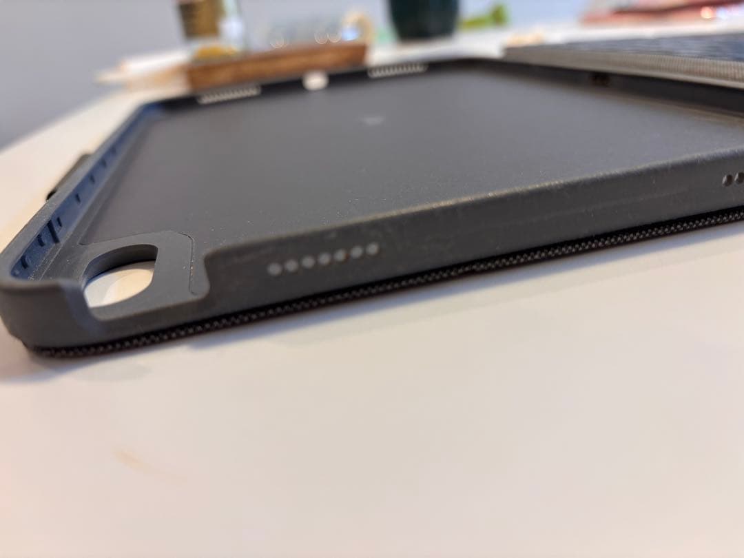 iPadアクセサリー Logicool Combo Touch iPad