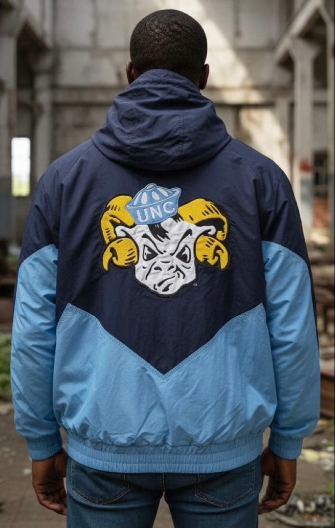 UNC ノースカロライナ ターヒールズ ナイロンジャケット ミッチェル&ネス L