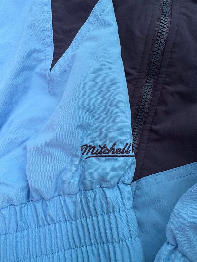 UNC ノースカロライナ ターヒールズ ナイロンジャケット ミッチェル&ネス L