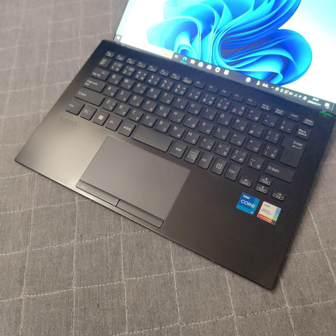 日本製 VAIO 高級感 美品 超軽量 驚速12世代i7 16GB 512GB