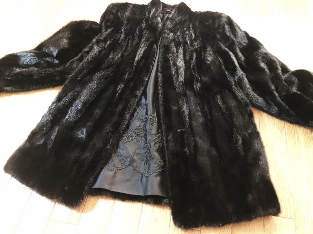 ミンク MINK 毛皮 ボリューム袖 コート 艶 ブラック 裏地刺繍☆９-１１
