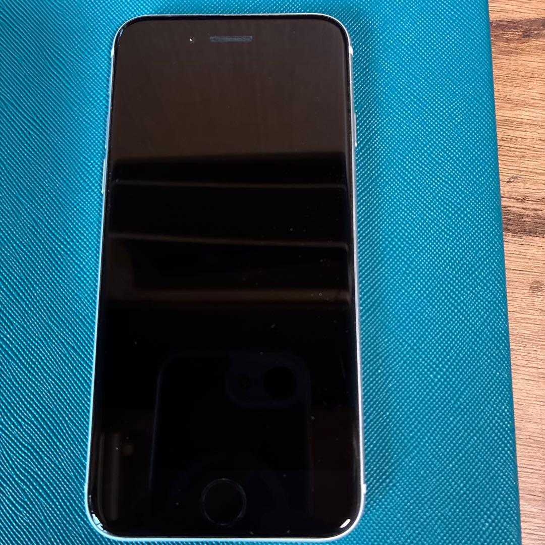 iPhone SE ホワイト　128GB