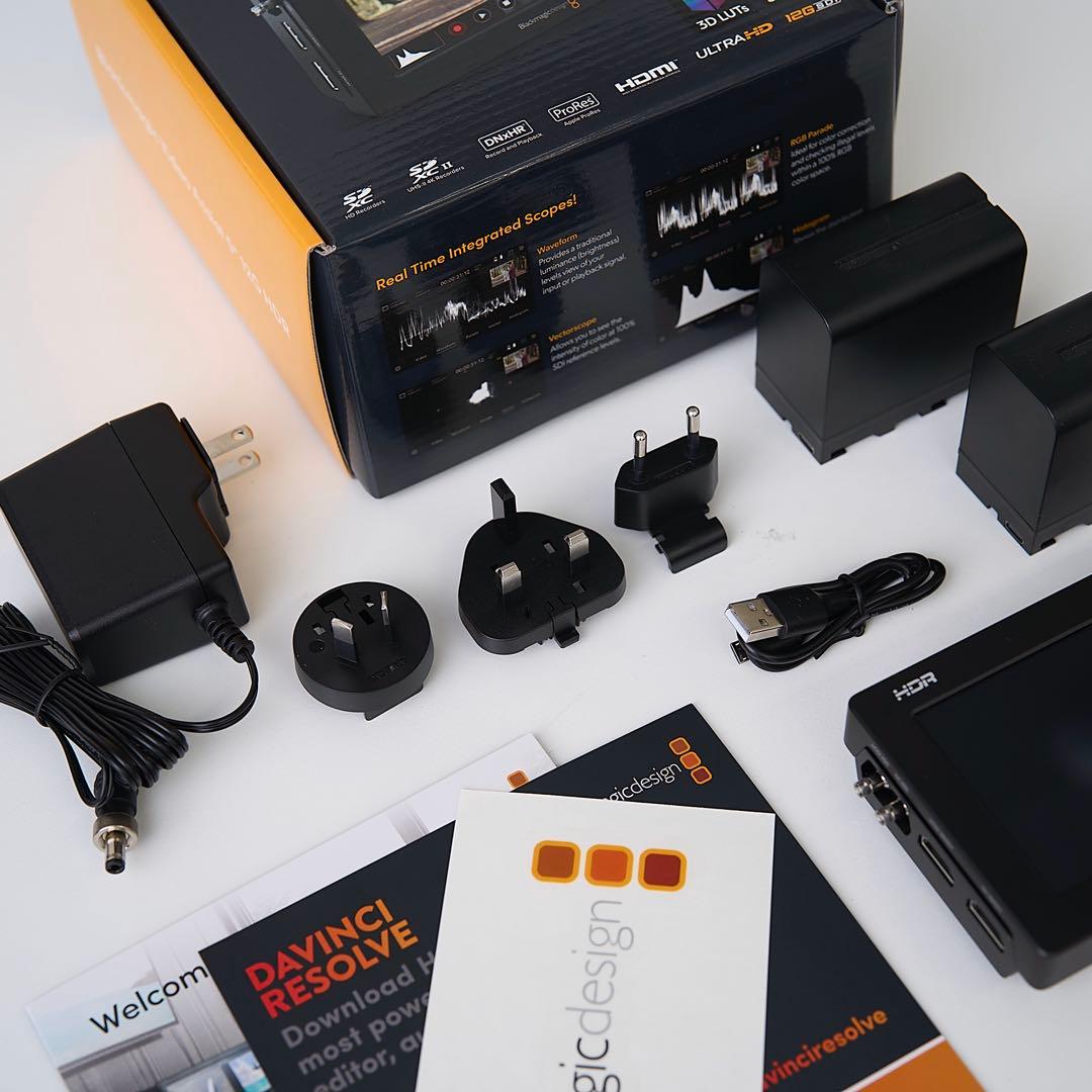 Blackmagic Video Assist 5\" 12G HDR 本体