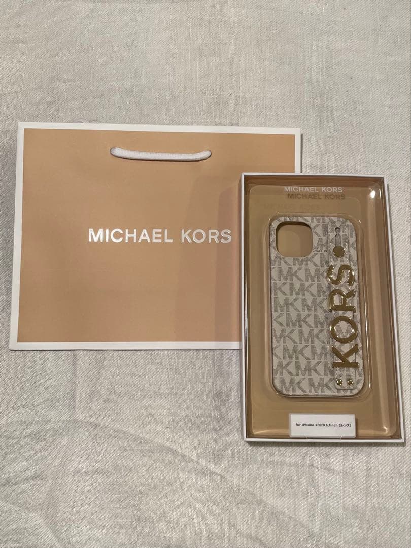 【新品】MICHAEL KORS iPhone 15ケース・紙袋・保証書付き
