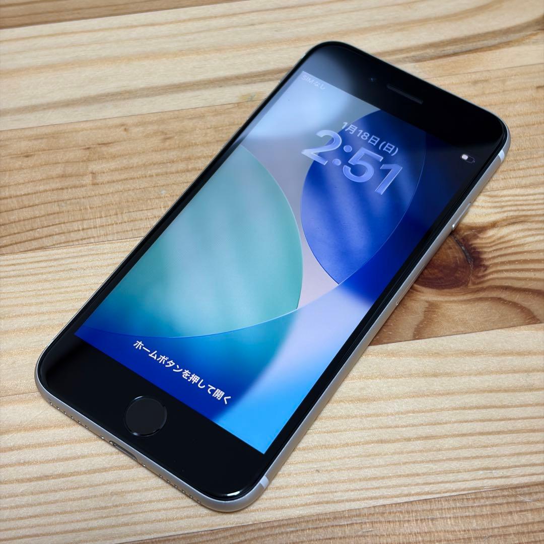 m*n様 バッテリー新品　iPhoneSE第3世代64GB SIMフリー　美品
