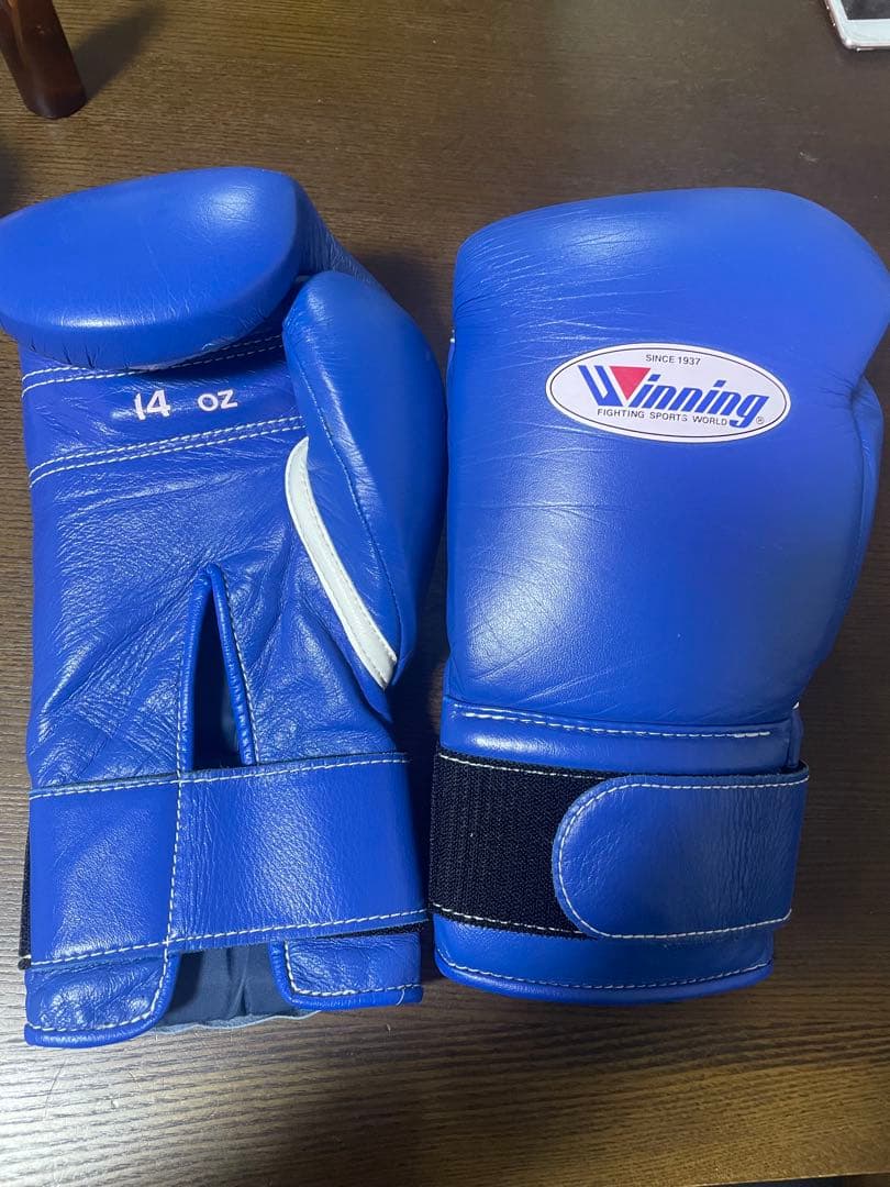Winning ボクシンググローブ 14 oz 青