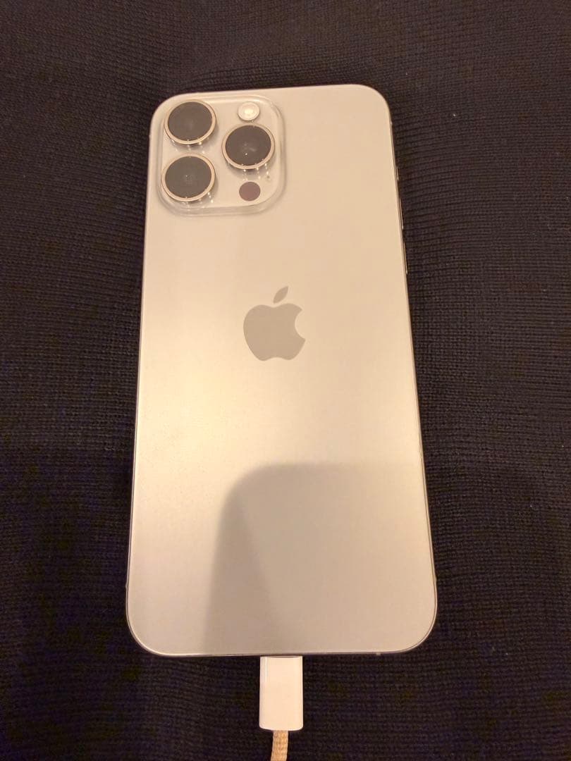 Apple iPhone 15 Pro Max チタニウム 本体