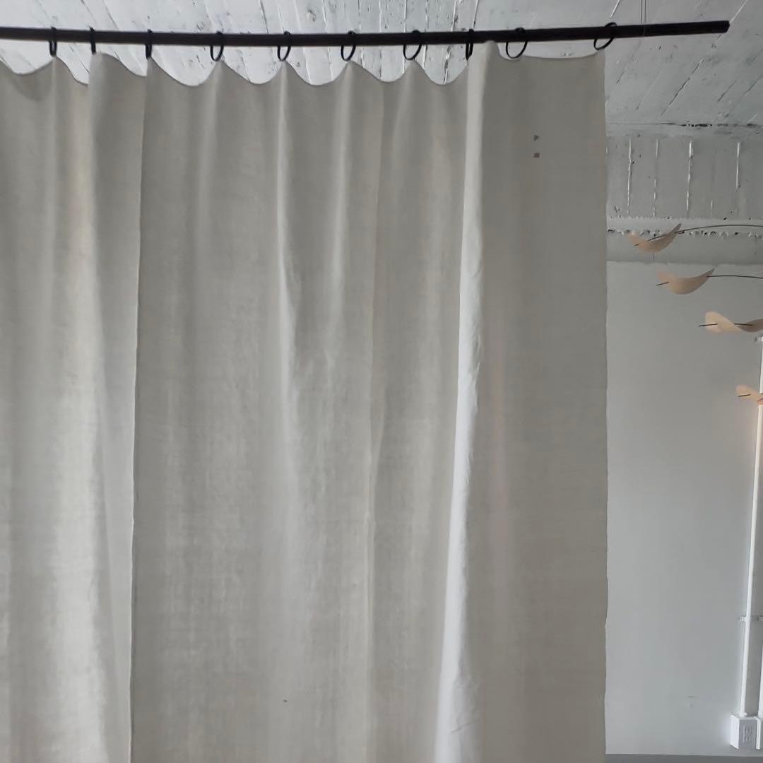 超大判アンティークリネンで仕立てたずっしり重い素敵なカーテン