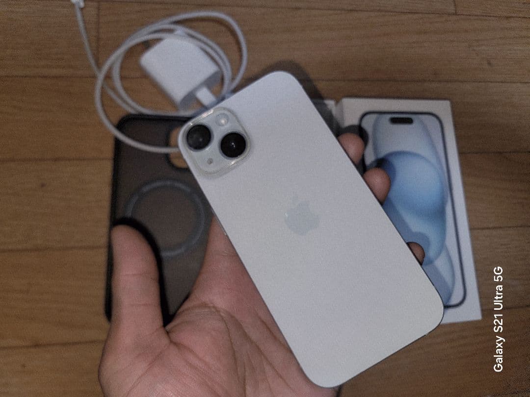 Apple iPhone 15ブルー箱充電器　カバーセットケース