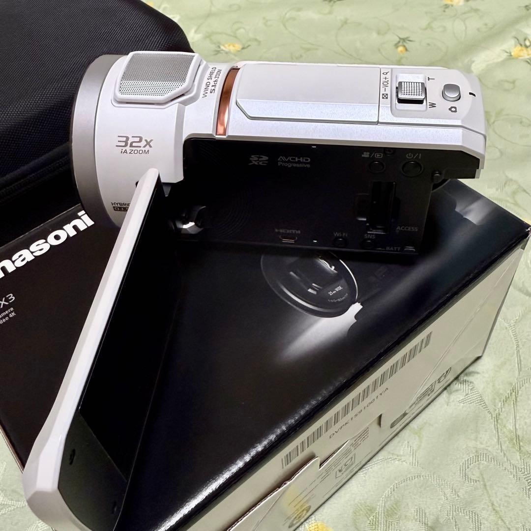 ほぼ新品 Panasonic HC-VX3（ホワイト）高品質アクセサリー一式