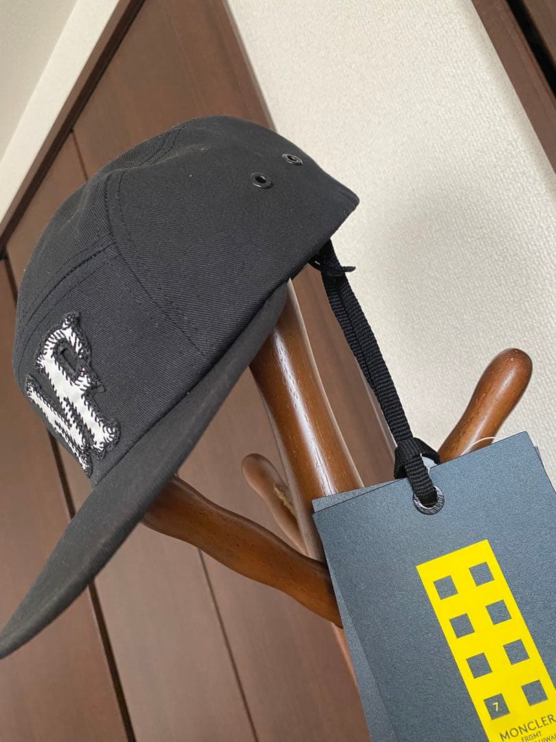 MONCLER ブラック　キャップ 新品タグ付き