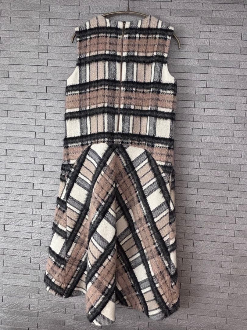 極美品　アドーア アルパカシャギーチェックノースリーブワンピース　36