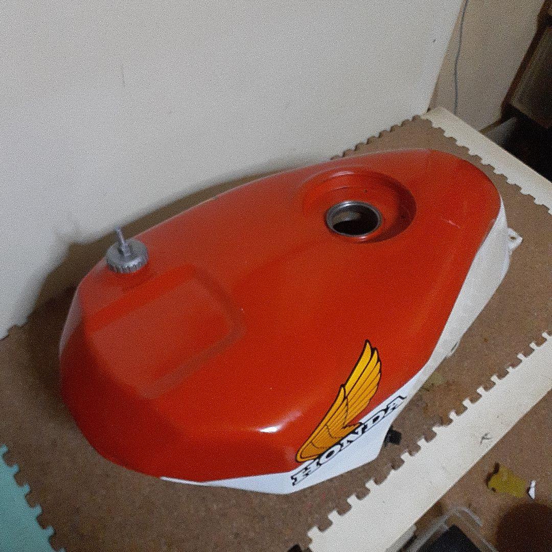 MC18　88NSR250R　燃料タンク