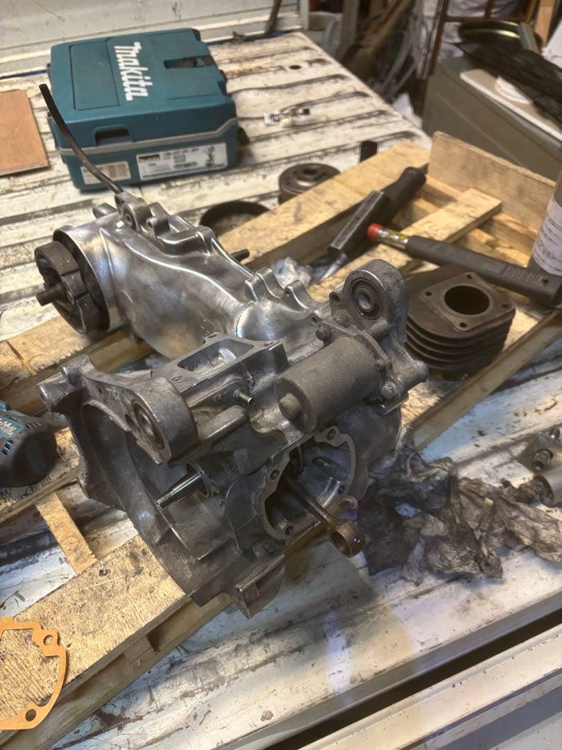 ライブディオAF34・AF35中期クランクベアリング交換済みエンジン。