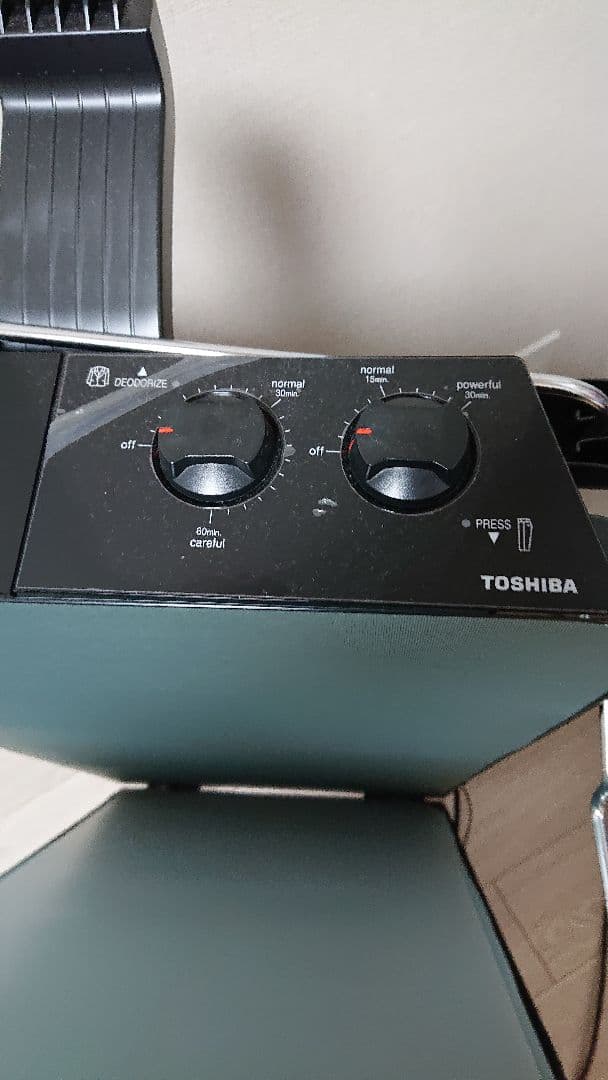 東芝   ズボンプレっサー   ＨＩＰ－T１００