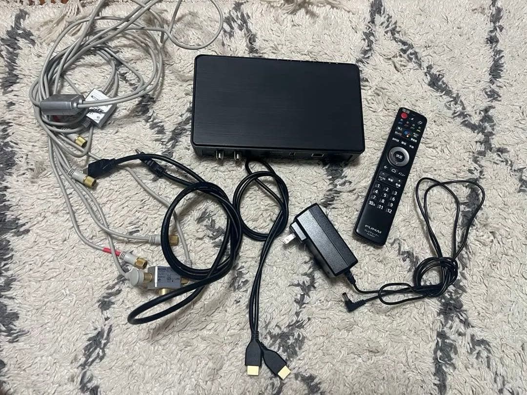 4Ｋ　テレビチューナー　FT-4KS10 分波器　HDMIケーブル 2本